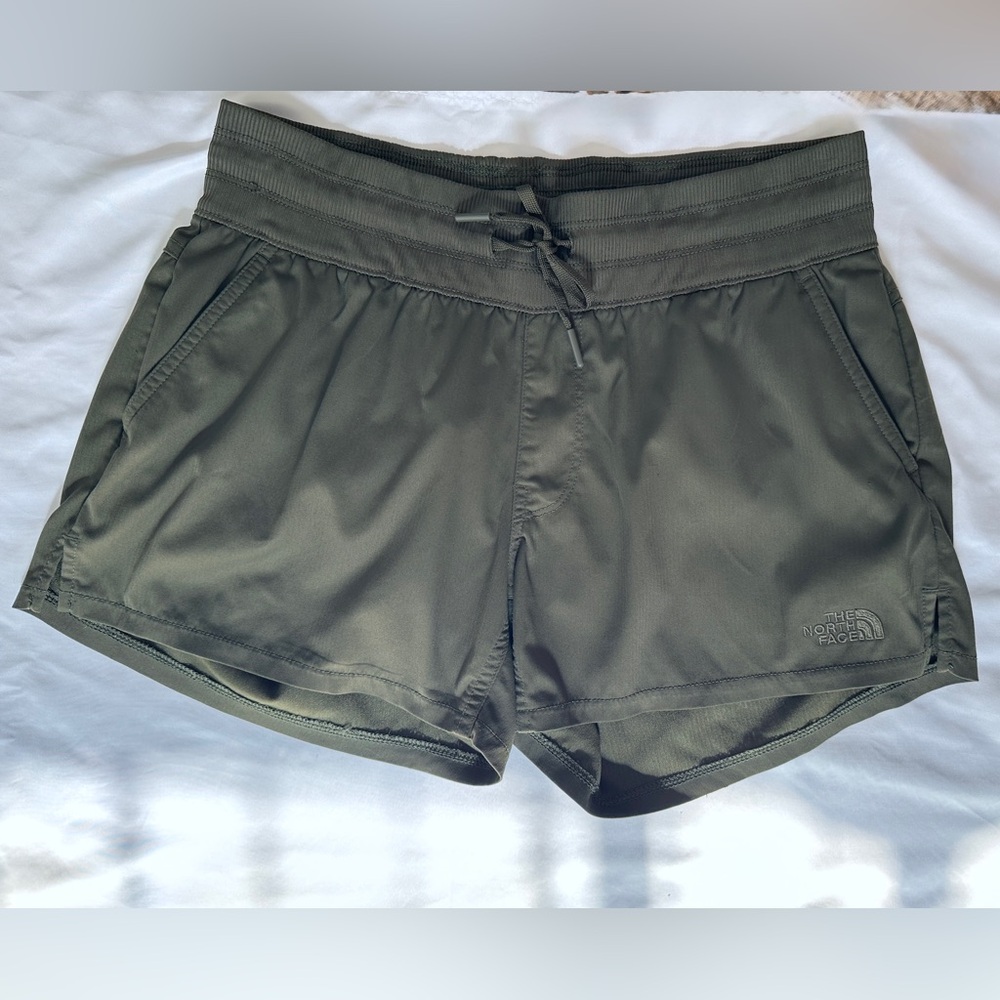 The North Face Aphrodite Short - Forest Olive - S - Picture 6 of 13